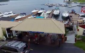 Hills Motel & Marina