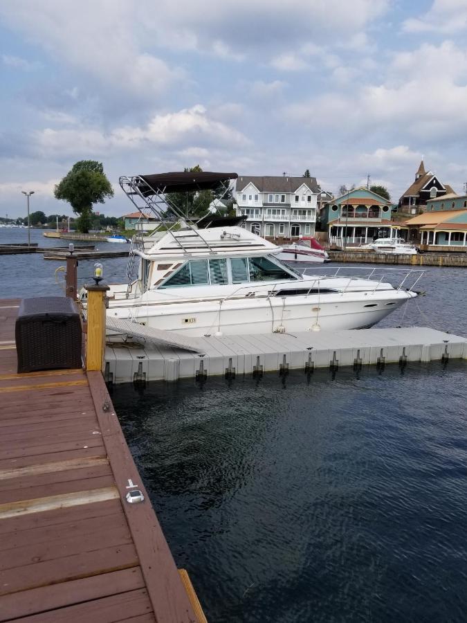 Hills Motel & Marina Alexandria Bay Exterior photo
